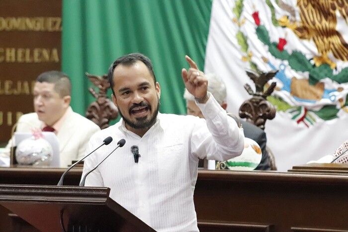 18 diputados respaldan reforma constitucional de Hugo Rangel