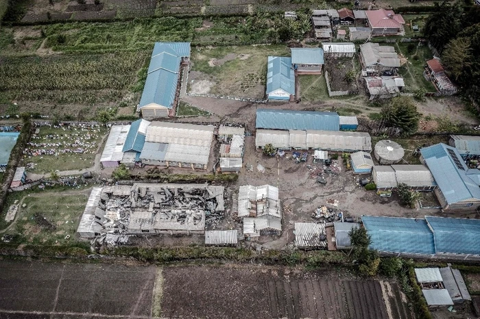 18 estudiantes muertos, 27 heridos y 70 desaparecidos tras incendio en un internado en Kenia