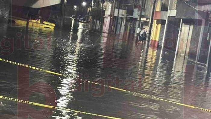 35 domicilios afectados por inundación en la colonia Agustín Arriaga Rivera