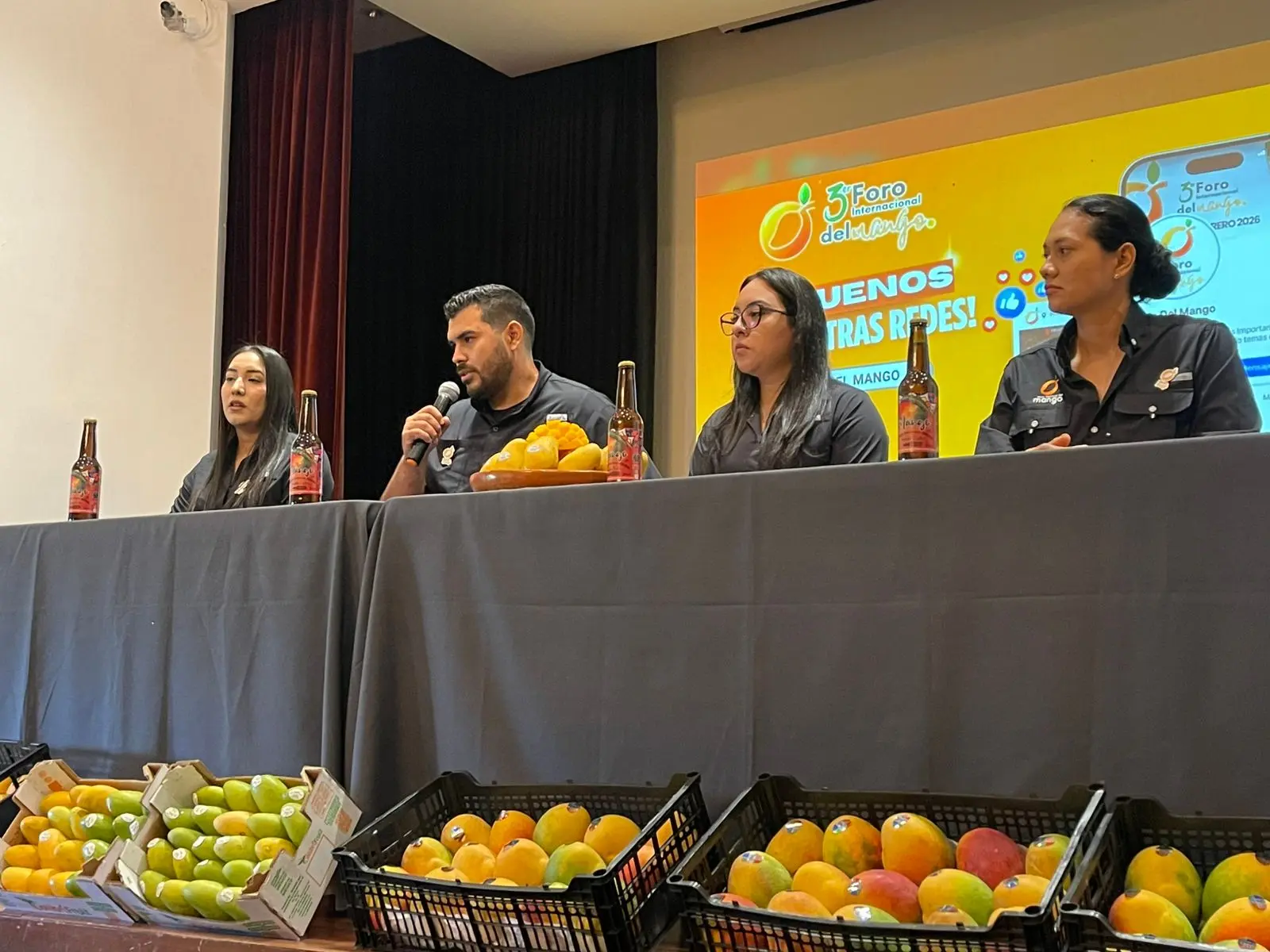 3er Congreso Internacional de Mango en Gabriel Zamora