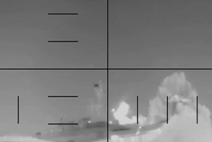 83 muertos en el hundimiento de un barco iraní y miles de desplazados en Líbano