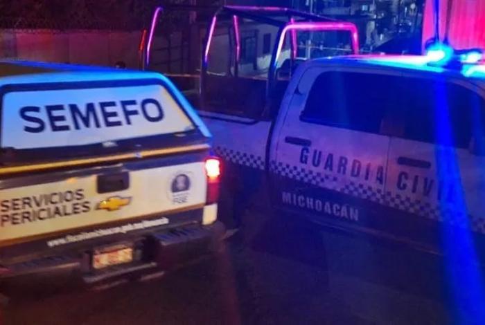 A balazos atacan a un hombre mientras conducía su camioneta en la Siglo XXI
