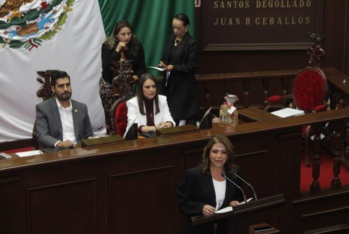 A nueve días del asesinato de Ángeles Esquivel, no se ha detenido al tránsito que le disparó, reclama Congreso