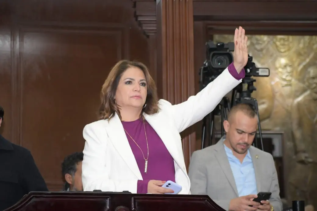 A parlamento abierto la alternancia de género: Fabiola Alanís