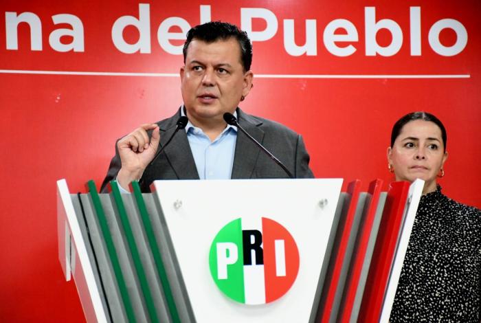 ¿A poco por ser del PRI ya no puedo manifestarme?: Memo Valencia