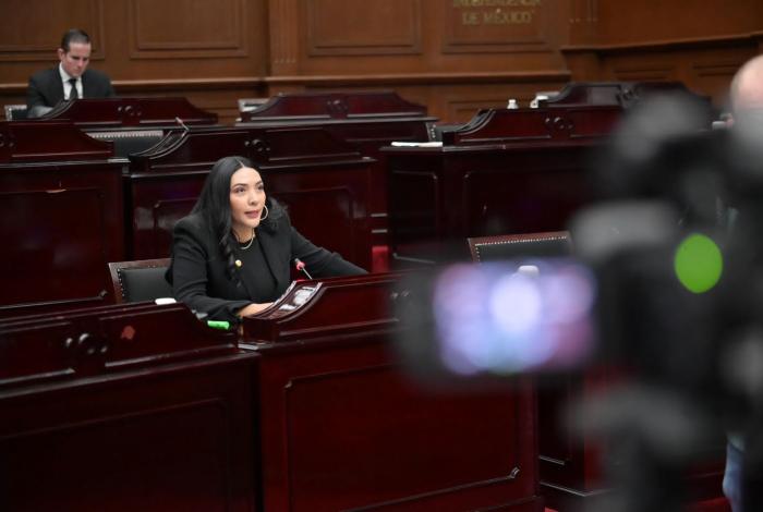 A seguir gestionando para echar abajo impuesto a las remesas llama Adriana Campos