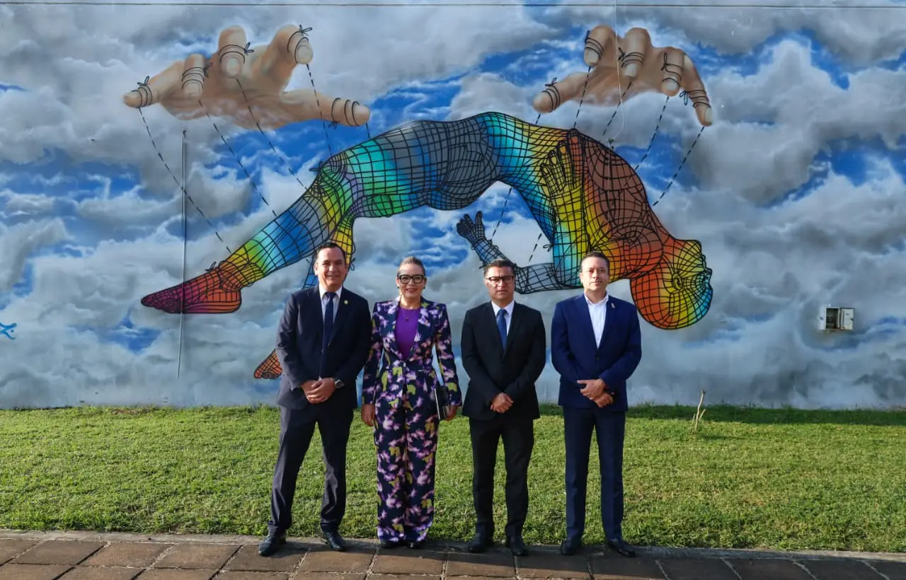 A sumar a más jóvenes en la construcción de una ciudadanía en paz, convoca Yarabí Ávila a estudiantes uruapenses