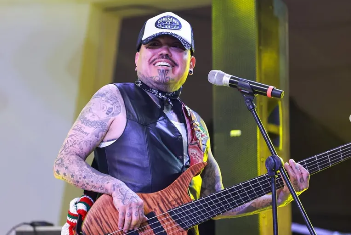 A.B. Quintanilla evita disputa de regalías entre Alicia Villarreal y Cruz Martínez