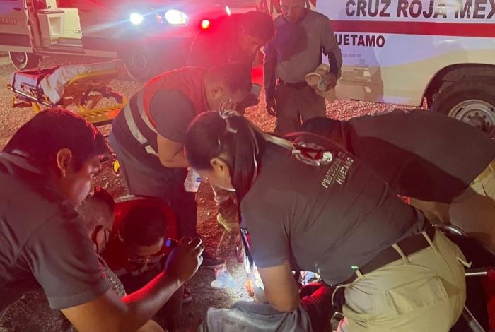 Accidente entre vehículo de alquiler y moto deja tres lesionados en Huétamo; un niño está grave