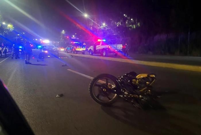 Accidente vehicular en Morelia deja como saldo un muerto y un herido