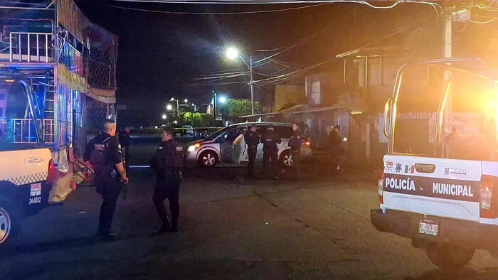 Acribillan a conductor de una camioneta, en la colonia La Mora