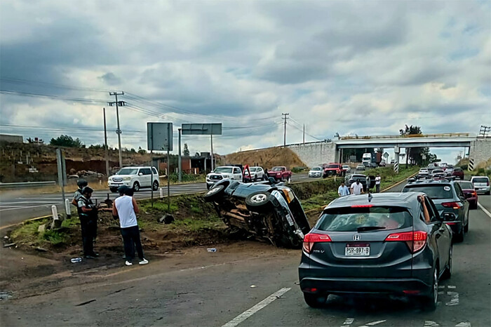 ACTUALIZACIÓN | Tres lesionados tras carambola vehicular, en la Morelia - Pátzcuaro