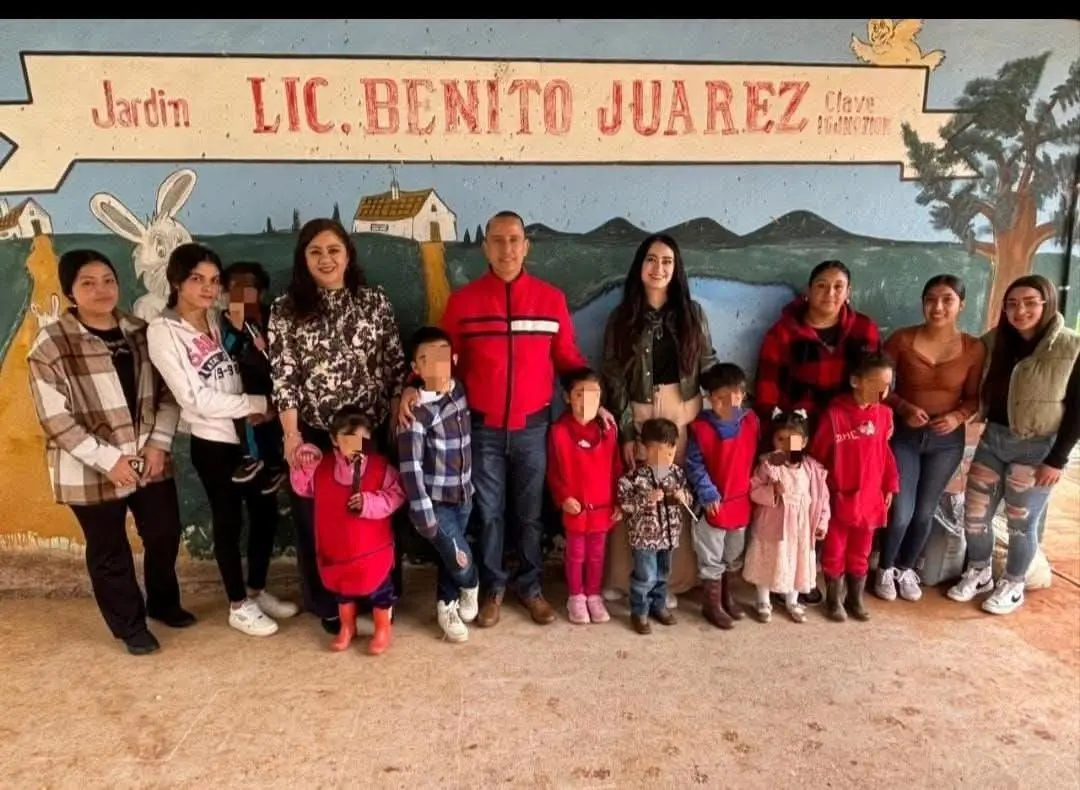 Acude Julio César Conejo a la primera clausura del ciclo escolar de Morelos