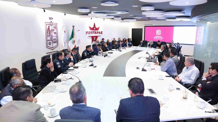 Acuerdan reforzar esquema de seguridad en Michoacán