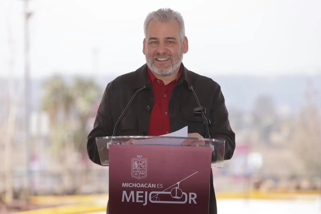 ¡Adiós a los baches! Bedolla proyecta más de 50 años de duración a la av. Amalia Solórzano