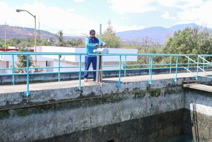 Adolfo Torres impulsa el cuidado del agua durante Semana Santa