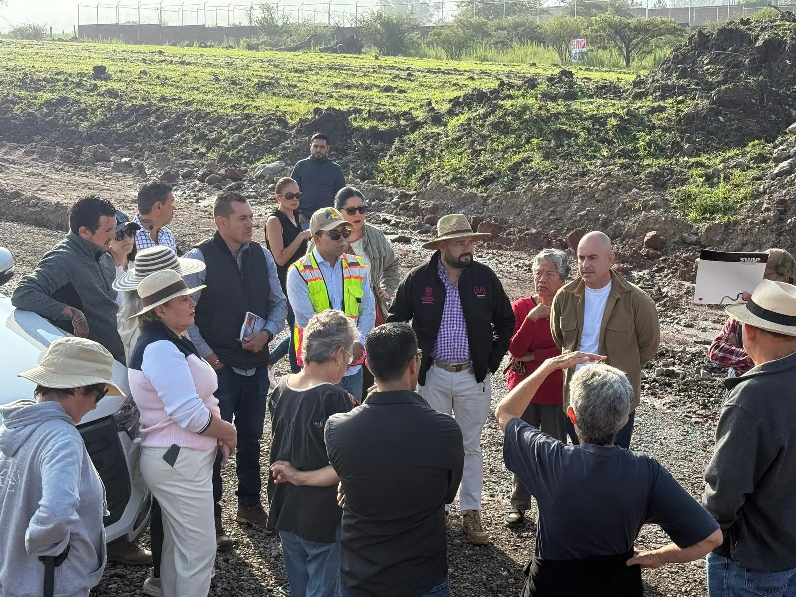 Adolfo Torres se reúne con vecinos de Cerritos de San José en atención a necesidades de infraestructura hídrica