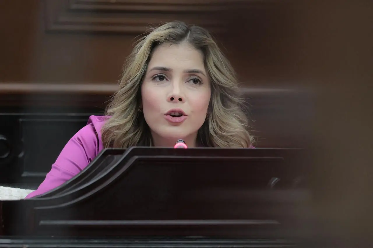 Adultos mayores merecen un entorno seguro: Brissa Arroyo