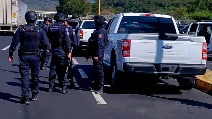 Agentes de la FGE fueron atacados a balazos en la carretera Pátzcuaro-Santa Clara del Cobre