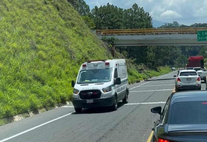 Agreden a custodios sobre autopista de Occidente