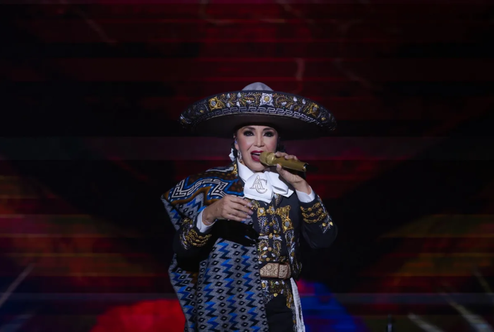 Aida Cuevas gana demanda por daño moral a su hermano