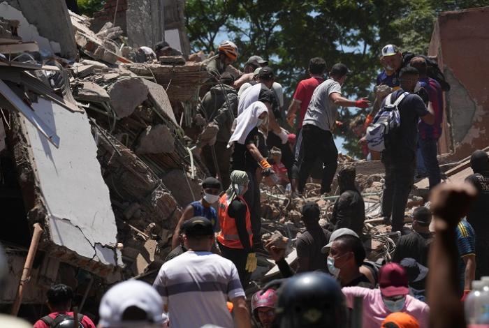 Al menos 71 muertos por el terremoto Colombia; declaran desastre nacional