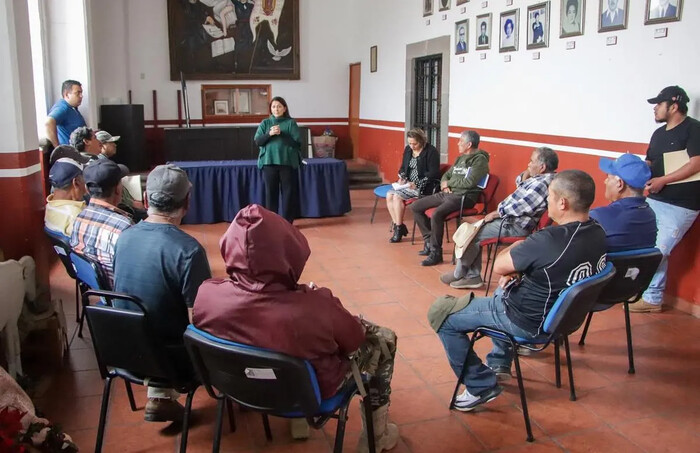 Alcaldesa de Quiroga atiende las demandas de los pescadores con acciones concretas