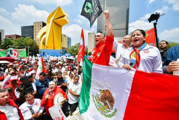 Alejandro Moreno minimiza solicitud de desafuero y denuncia penal en su contra