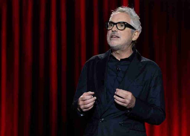 Alfonso Cuarón recibe ‘Abrazo de Honor’ en festival de Biarritz por su obra