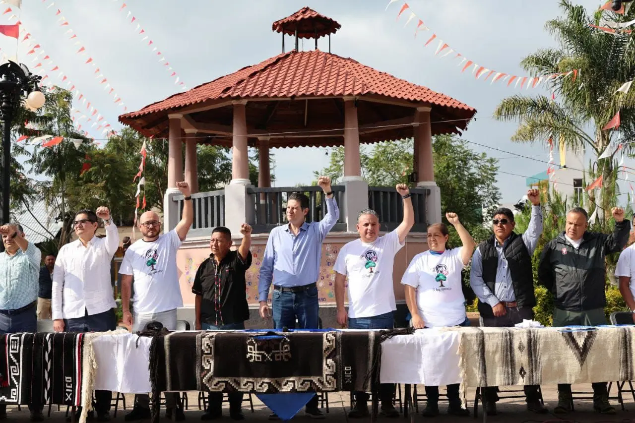 Alfonso Martínez abre las puertas de Morelia a artesanías de la Meseta Purépecha 