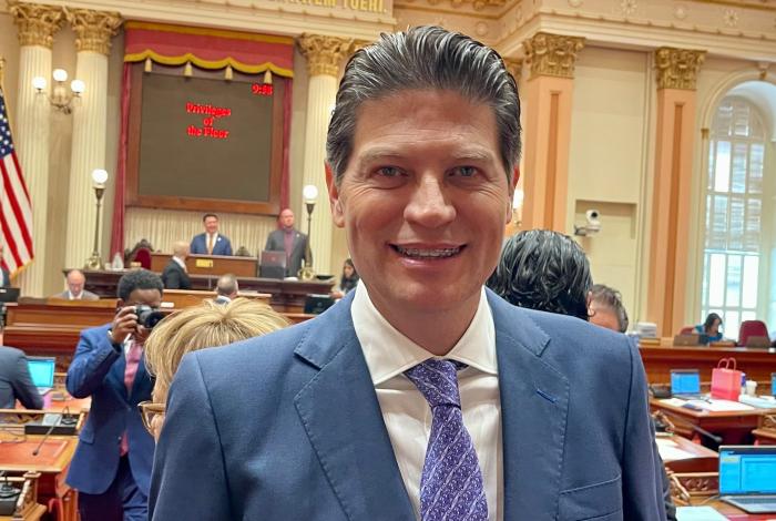 Alfonso Martínez Alcázar inicia intensa gira de trabajo en Sacramento, California