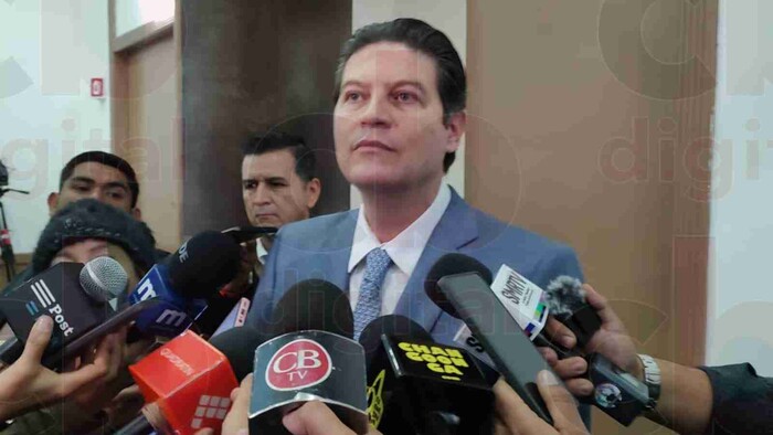 Alfonso Martínez llama «vocero de Morena» a dirigente del PRI Michoacán