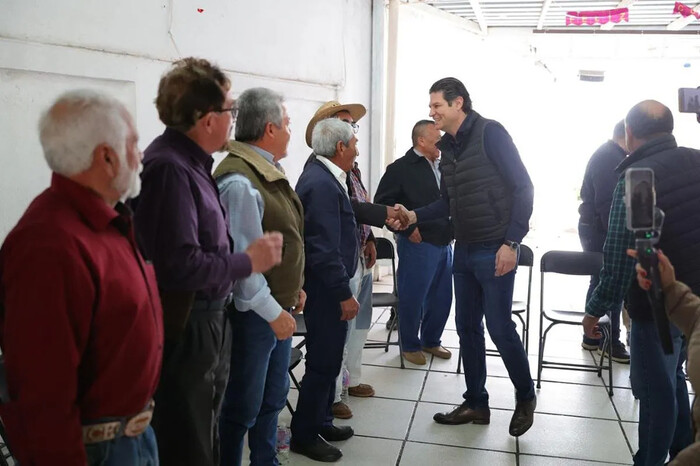 Alfonso Martínez sigue con giras en municipios ajenos a Morelia