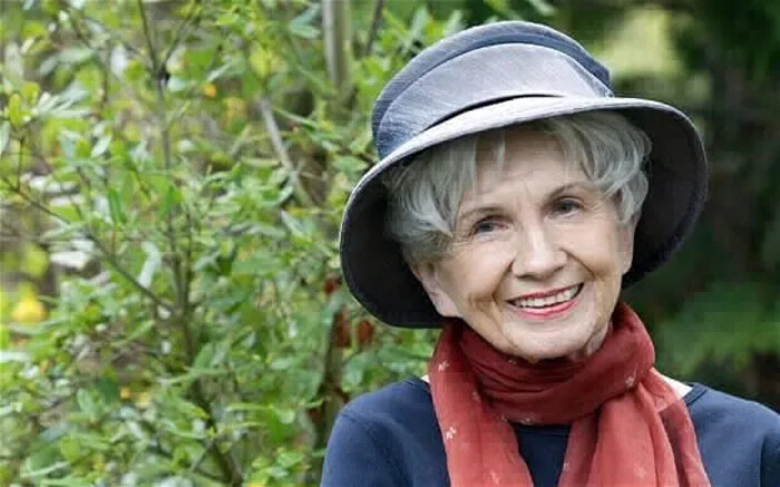 Alice Munro, Nobel de Literatura, fallece a los 92 años