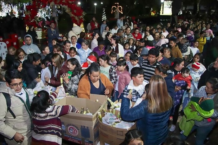 Alma Mireya González da inicio a las posadas en Quiroga