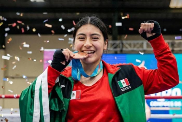 ¡Alumna del Cecytem hace historia y gana medalla mundial de boxeo! 🥊