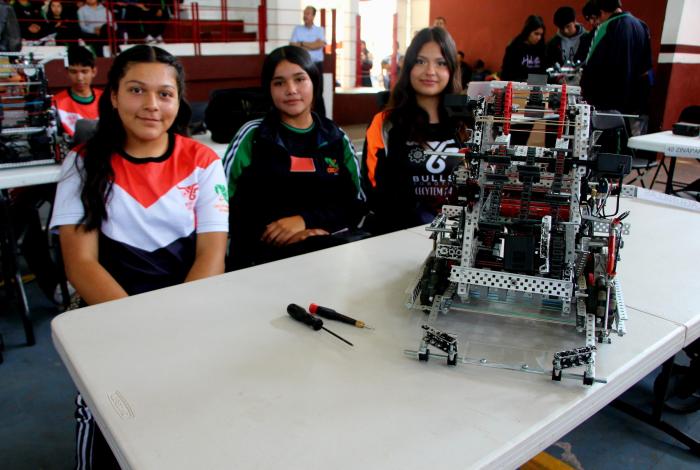 Alumnas Cecytem presentes en Torneo Estatal de Robótica