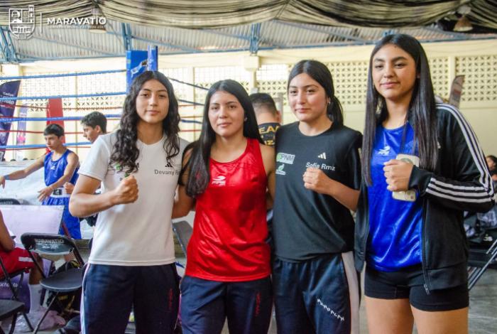 Alumnas del Cecytem Maravatío campeonas estatales de boxeo