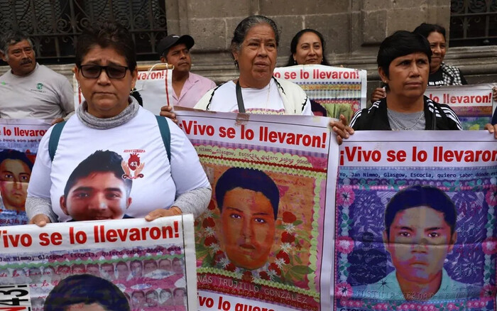 AMLO envía nueva carta a padres de estudiantes de Ayotzinapa antes de finalizar su mandato