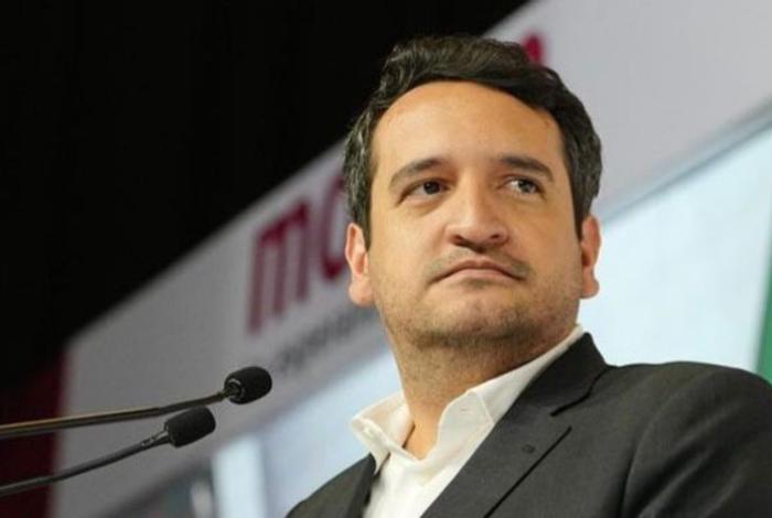 Andrés Manuel López Beltrán renuncia a cargo en Morena; va como diputado federal por Tabasco