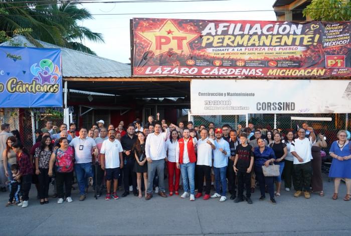 Apadrina Reyes Galindo apertura de Casa de Afiliación del PT en LC
