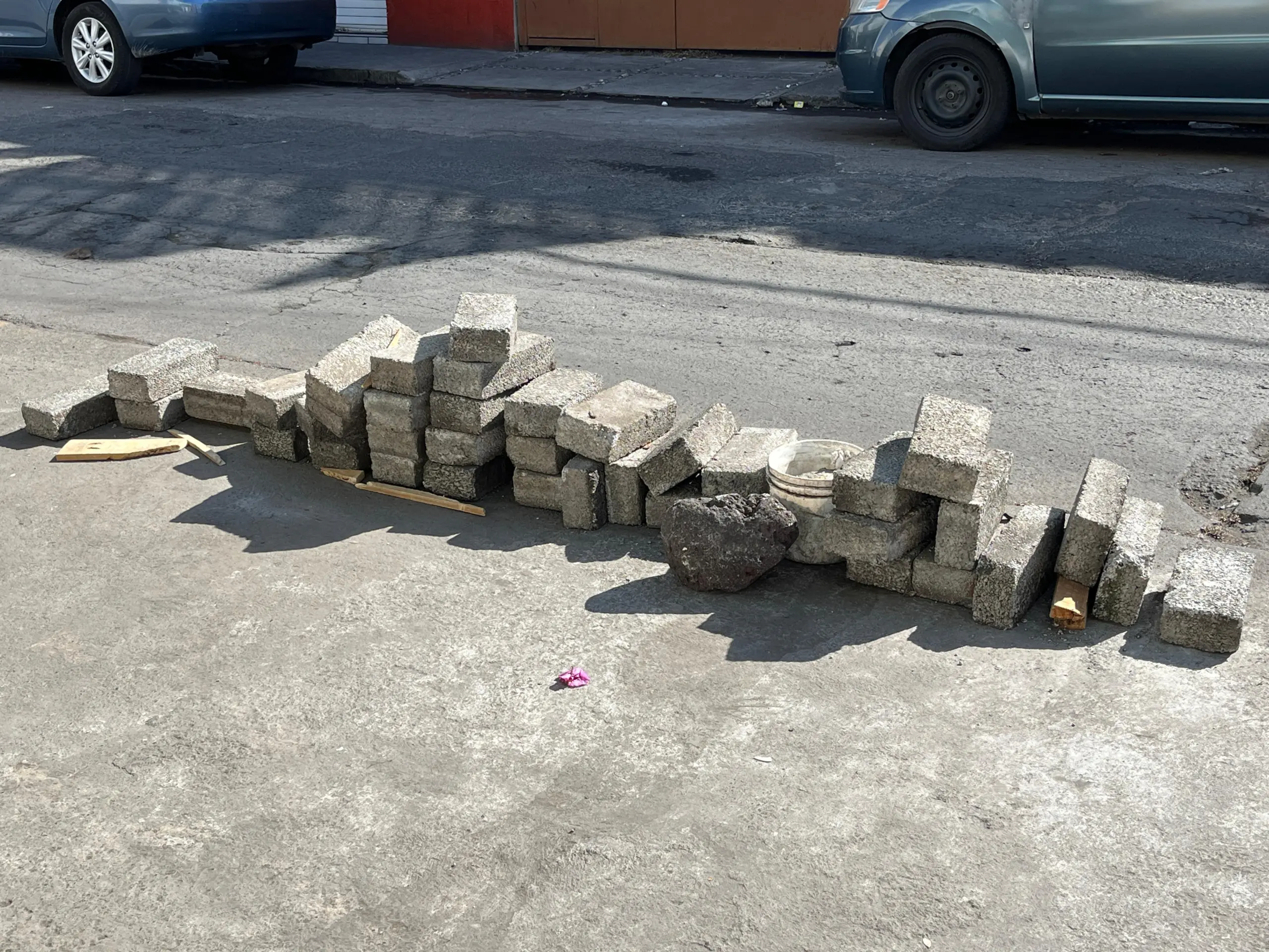 Apartado de lugares en la vía pública genera inconformidad ciudadana