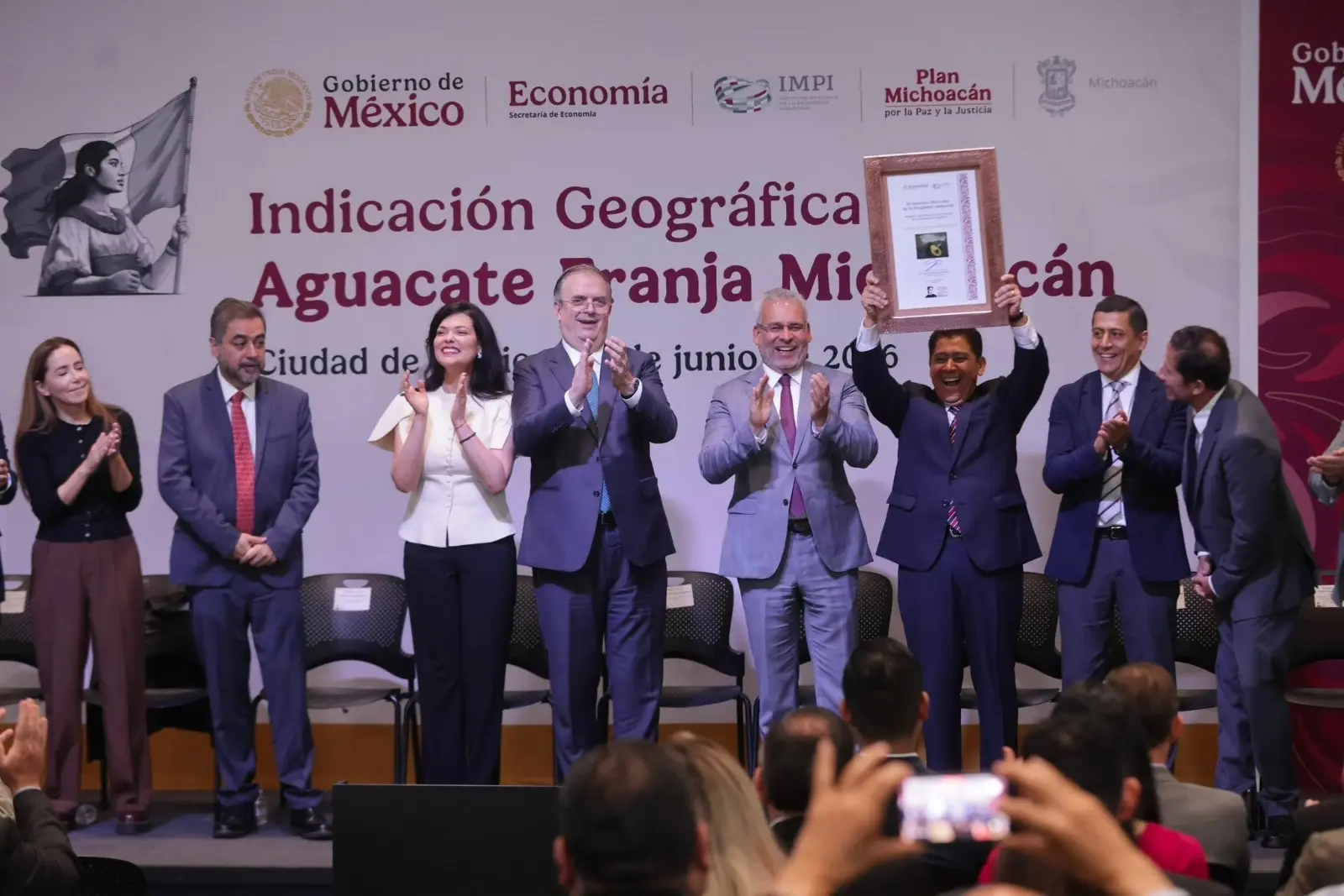 Apatzingán presente en la consolidación internacional del aguacate michoacano