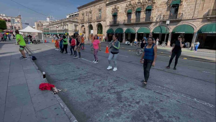 Aprender a bailar genera beneficios en la salud física y emocional