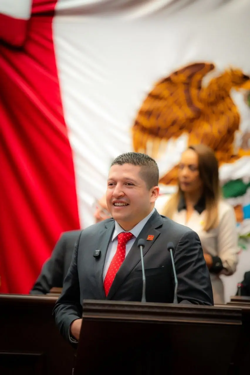 Aprueba Congreso del Estado iniciativa del Dip. Vicente Gómez para el manejo, reciclaje y reúso de la basura electrónica