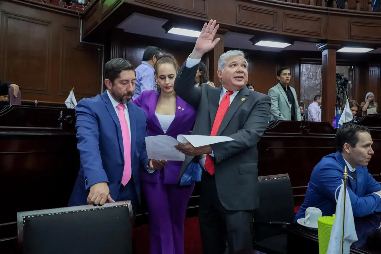 Aprueba Congreso eliminar plásticos de un solo uso en dependencias gubernamentales