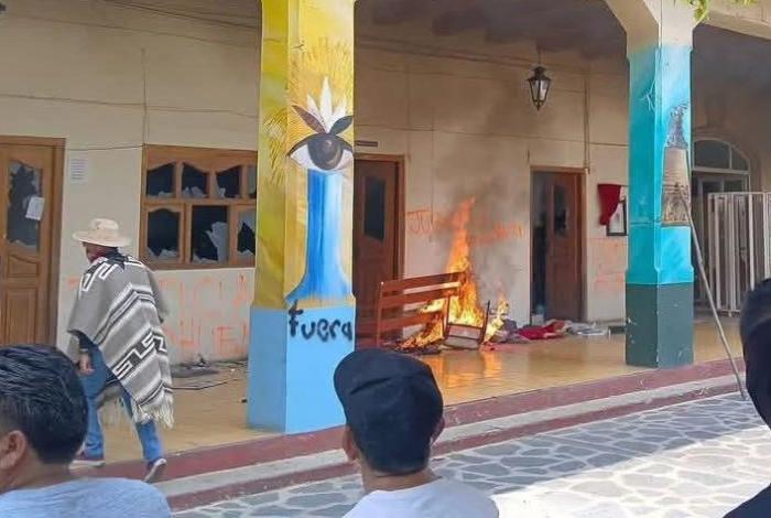 Arde Acachuén