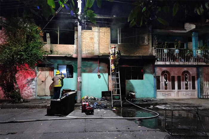 Arde domicilio en la colonia Unión Popular Solidaria, al poniente de Morelia