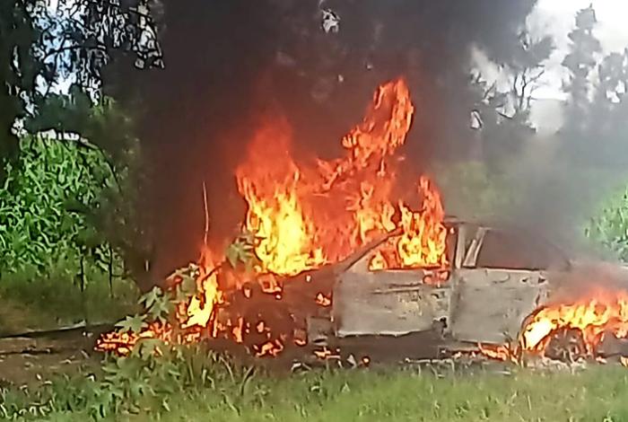Arde vehículo en la Tarímbaro-Álvaro Obregón