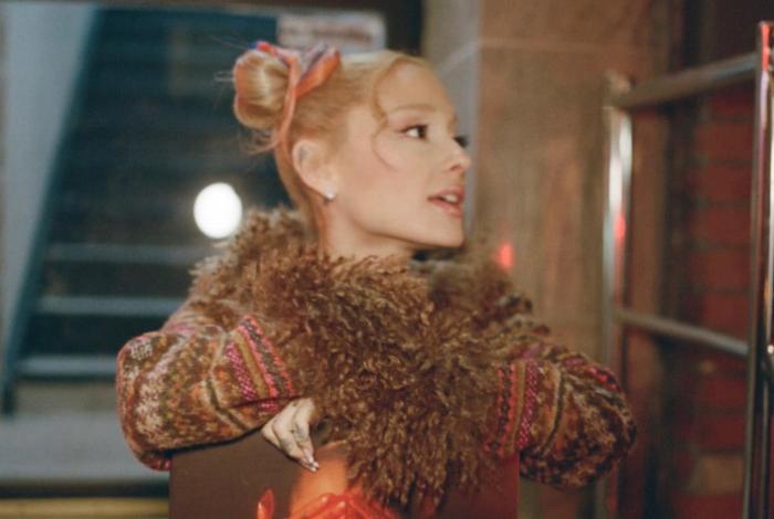Ariana Grande denuncia a varios hackers por filtrar música y fotos durante años